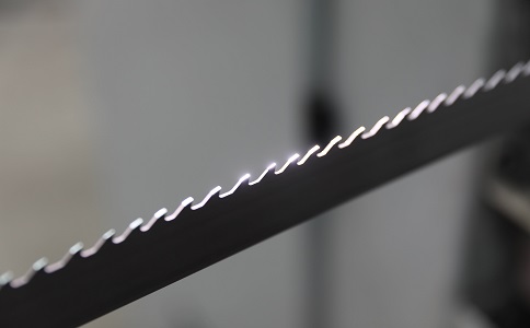上饶双金属带锯条产生切削噪音的原因具体有哪些？